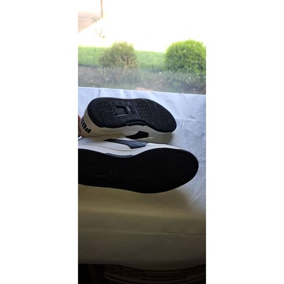 Big Kids Size 6.5 PUMA Rebound Layup Lo Low Top White/Red/Black 370490-01 - Picture 5 of 7